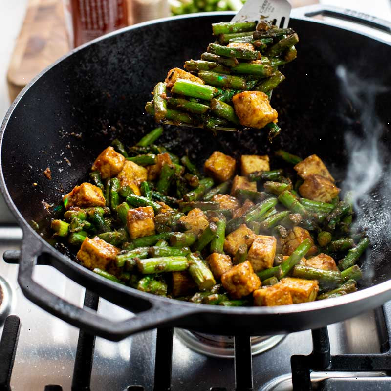 14 Inch Seasoned Cast Iron Wok - View 2