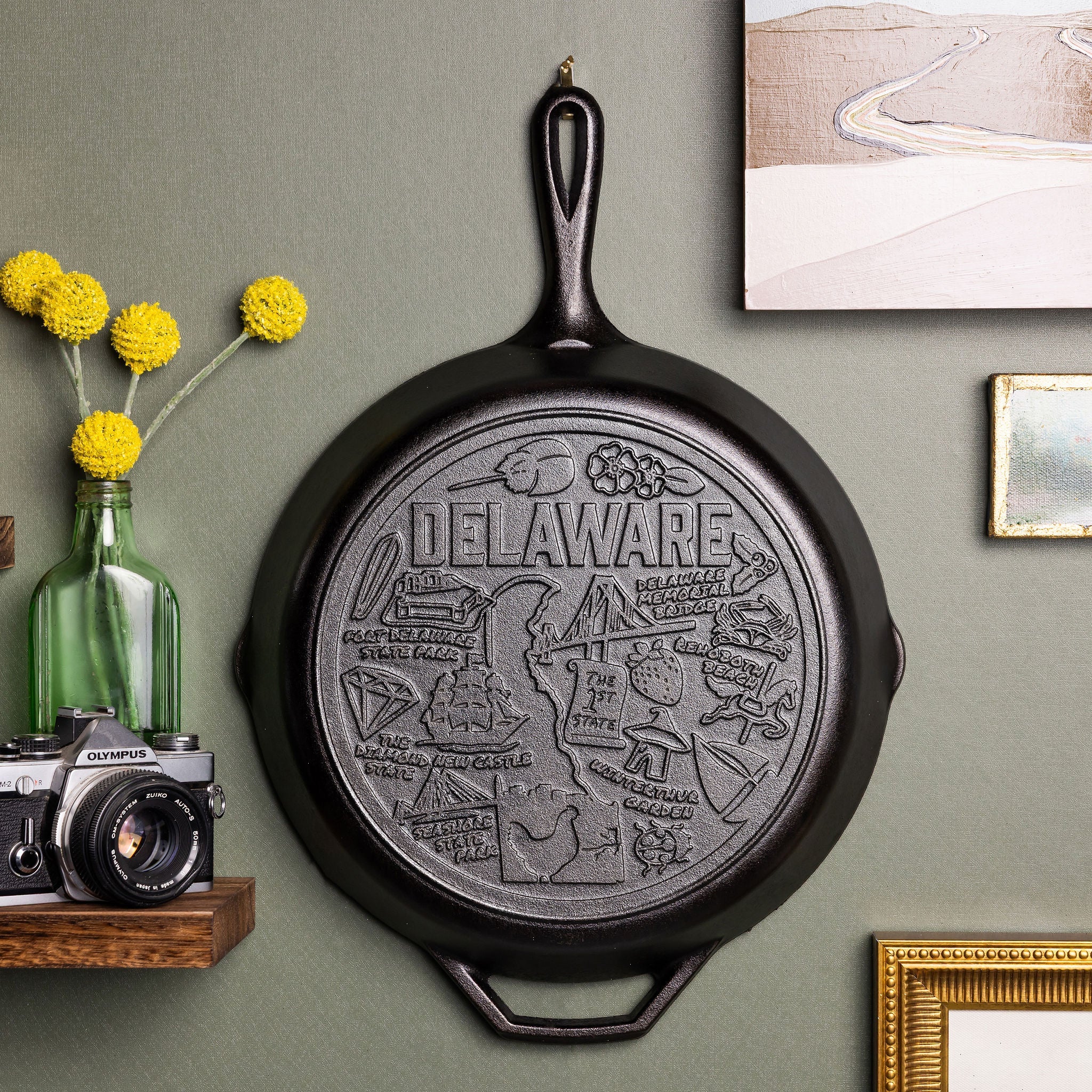 American Road Trip: 12 Inch Seasoned Cast Iron Skillet, Delaware - View 2