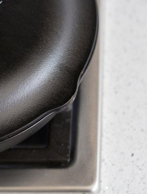 Cast Iron Lid - View 5