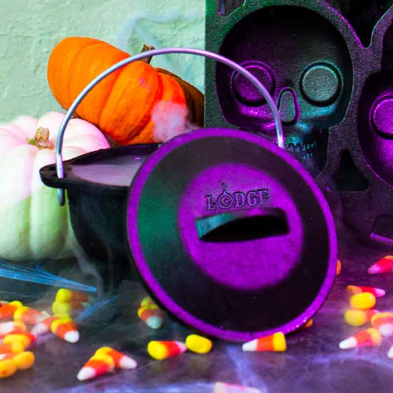 Heat-Treated Cast Iron Mini Kettle - View 2