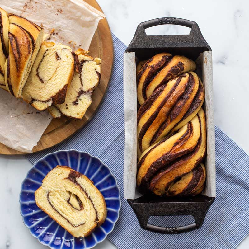 Seasoned Cast Iron Loaf Pan - View 4