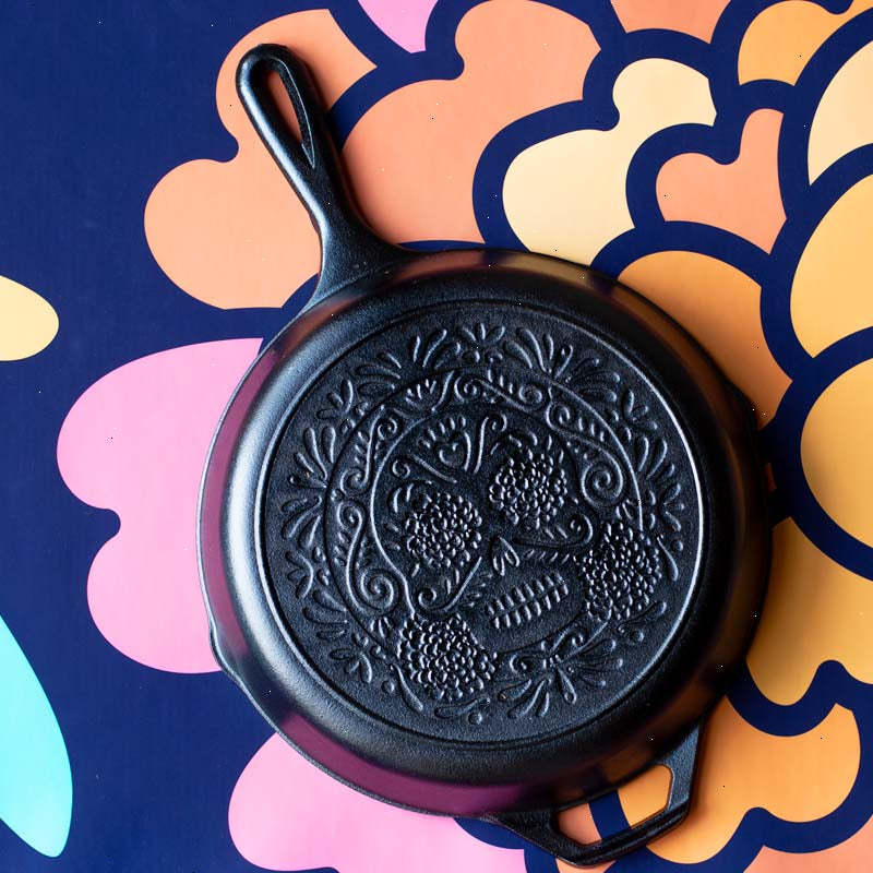 10.25 Inch Seasoned Cast Iron Sugar Skull Skillet - View 2