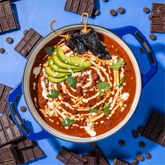 USA Enamel™ Cast Iron Dutch Oven - View 6